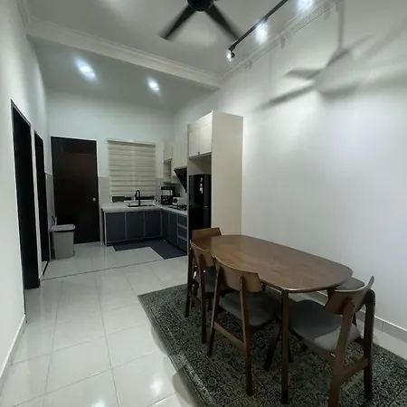 Hazzani Homestay Klia Banting  Exterior photo