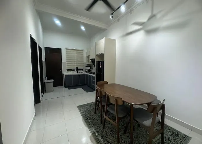 Hazzani Homestay Klia